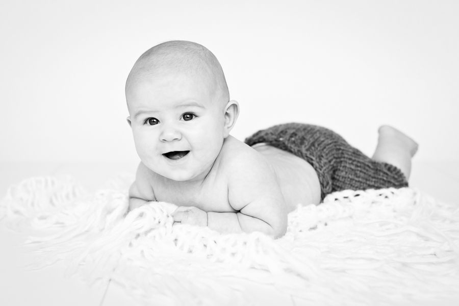 fyramånadersfotografering bebisfotografering bebisfotograf barnfotograf fotograf sundsvall matfors lisa hulling