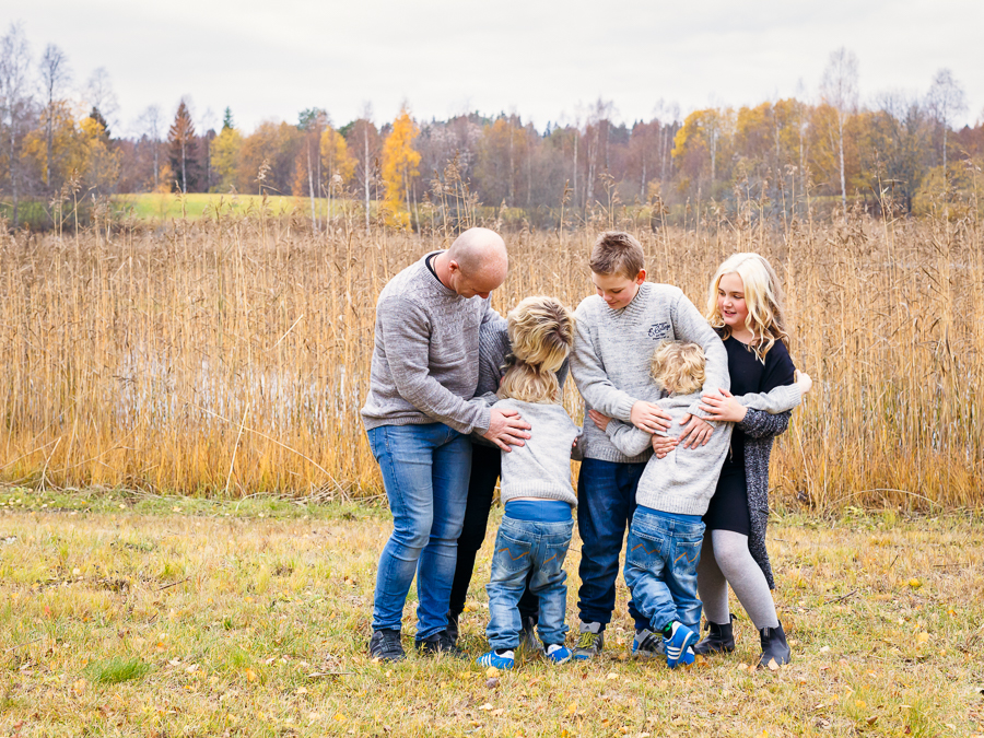 familjefoto familjefotografering fotograf barnfotograf familjefotograf sundsvall matfors lisa hulling