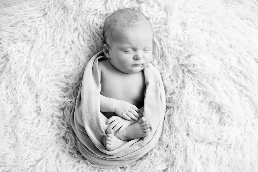 nyfödd nyföddfotografering fotograf sundsvall felicia matfors barnfotograf