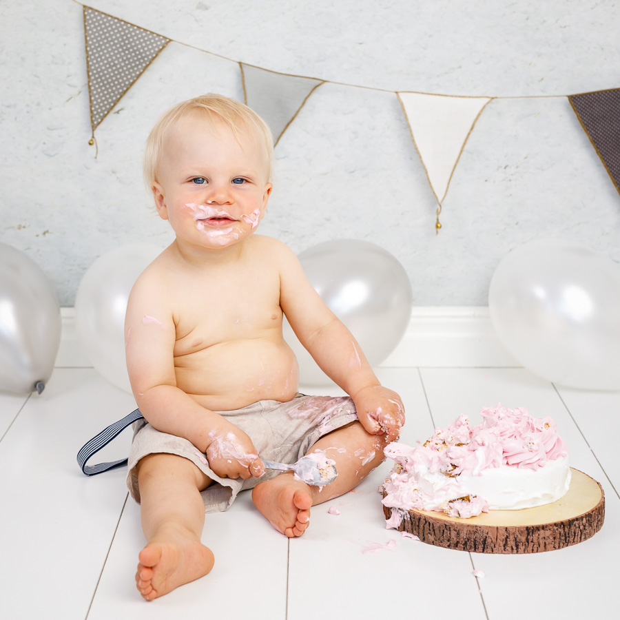 smash the cake barnfotograf fotograf sundsvall lisa hulling matfors